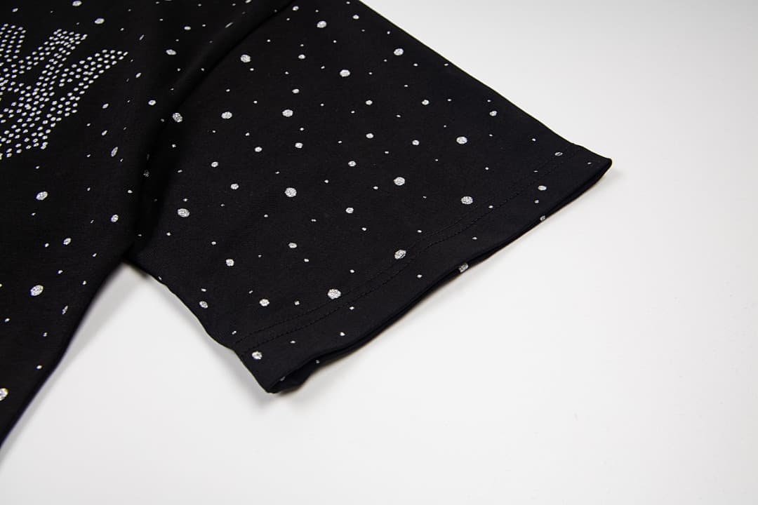 T-Shirt Amiri com Rhinestones Estrelados foto 02