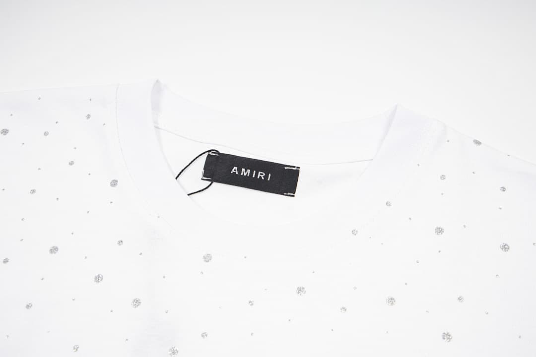 T-Shirt Amiri com Rhinestones Estrelados foto 09