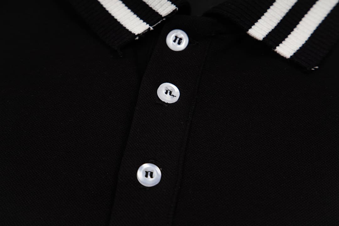 Polo Amiri com Gola Aberta e Botões foto 11