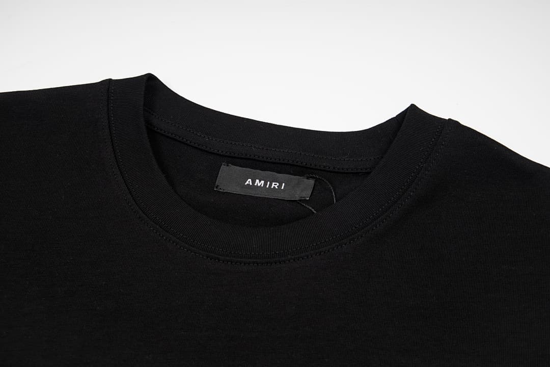 T-Shirt Amiri com Bordado Bolso foto 09