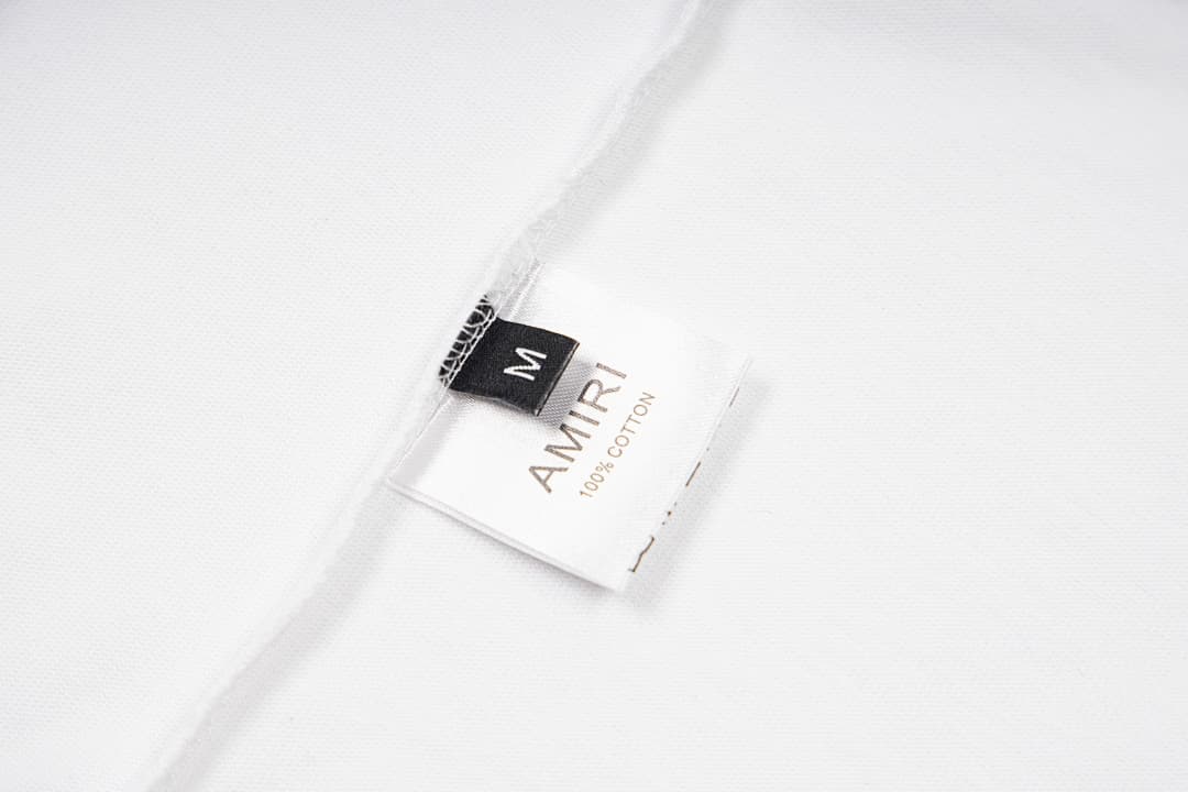 T-Shirt Amiri com Bordado Bolso foto 11