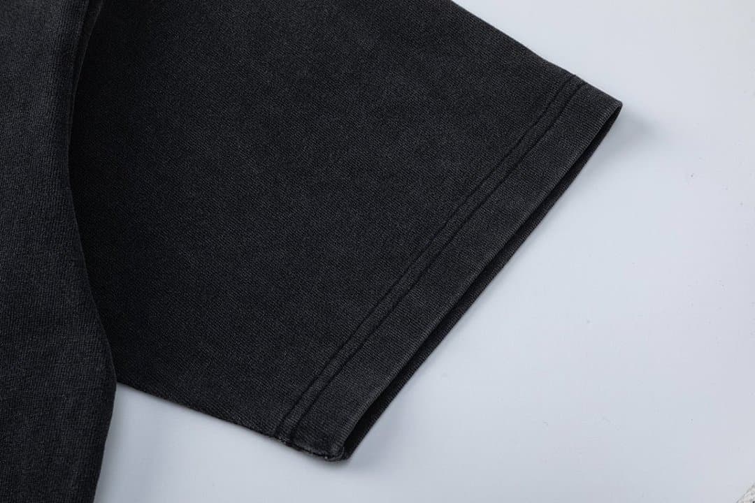 T-Shirt AMIRI com Detalhe Bordado Lavado foto 01