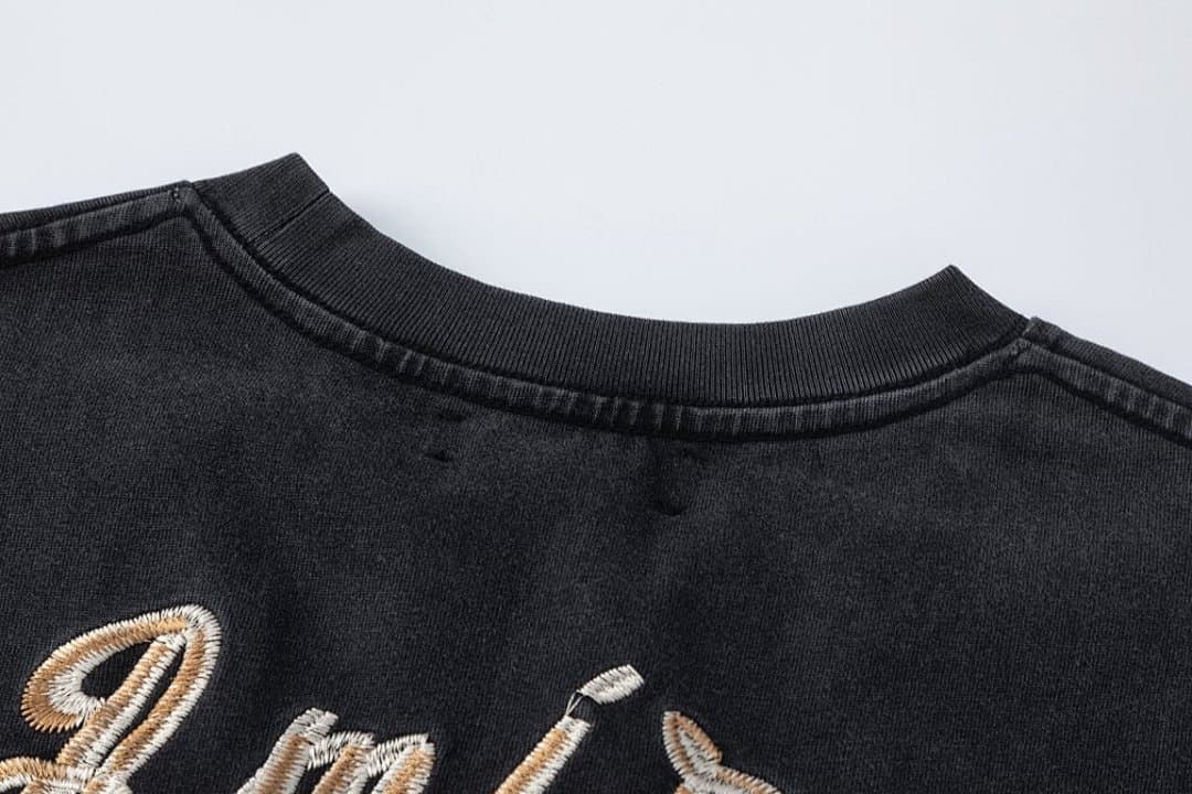 T-Shirt AMIRI com Detalhe Bordado Lavado foto 06