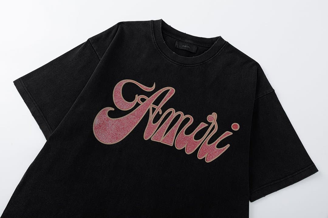 T-Shirt AMIRI com Logo Metalizado Desgastado foto 05