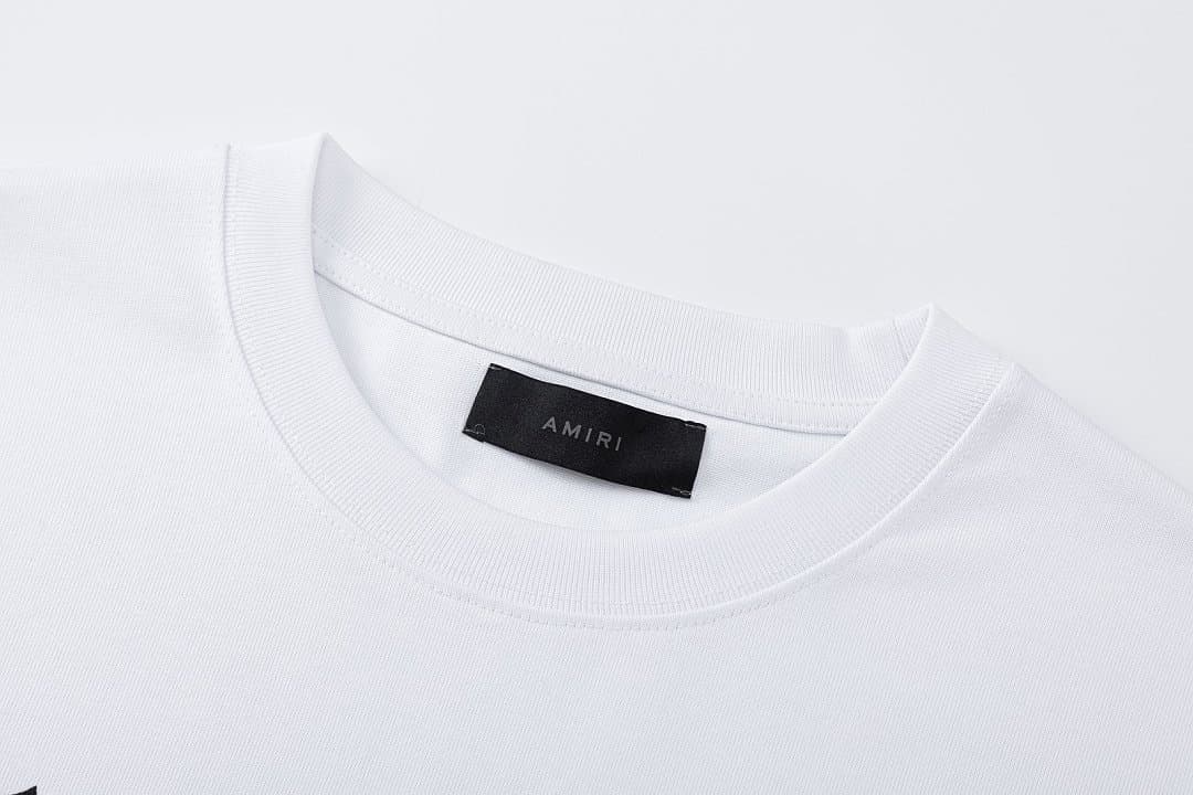 T-Shirt Amiri Letra Logo foto 04