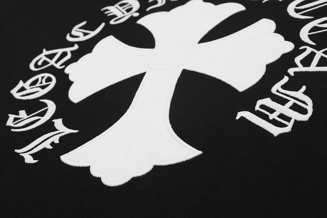T-Shirt Chrome Hearts Cruz Circular Bordada foto 30