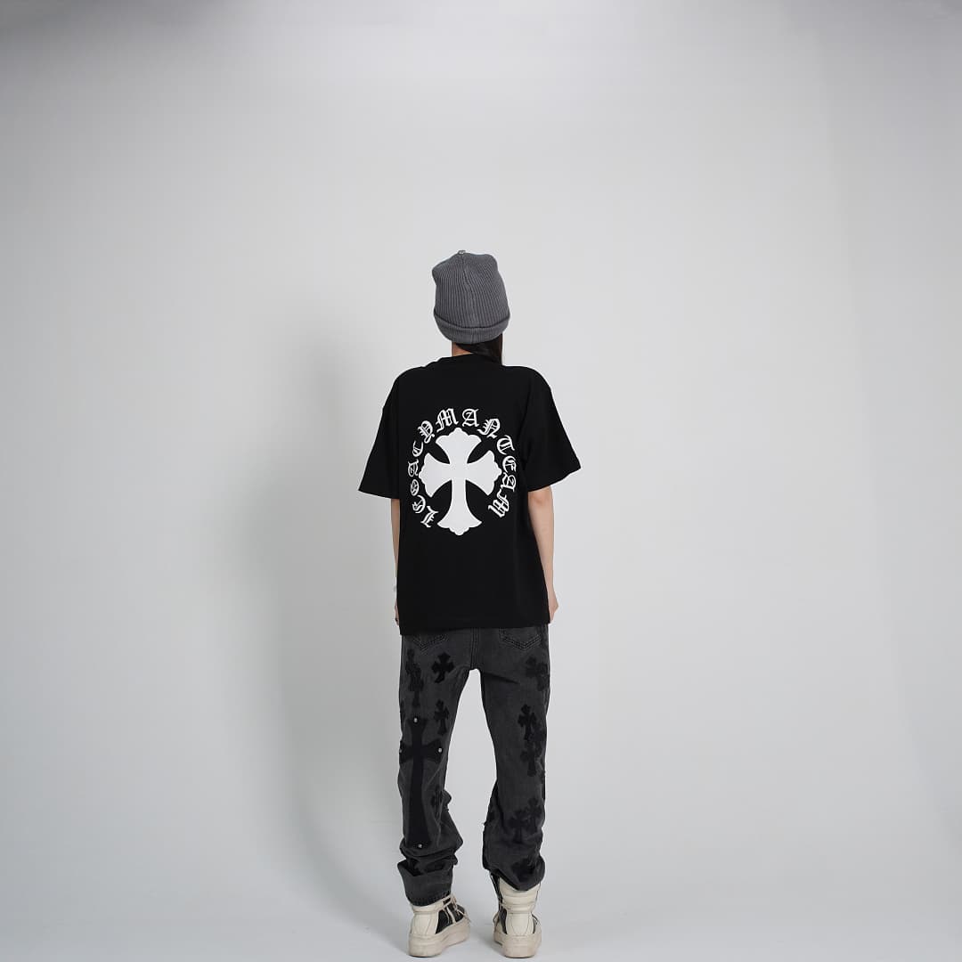 T-Shirt Chrome Hearts Cruz Circular Bordada foto 34