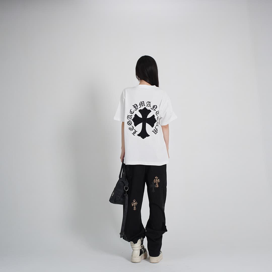 T-Shirt Chrome Hearts Cruz Circular Bordada foto 38
