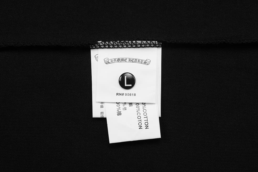 T-Shirt Chrome Hearts Cruz Clássica foto 06