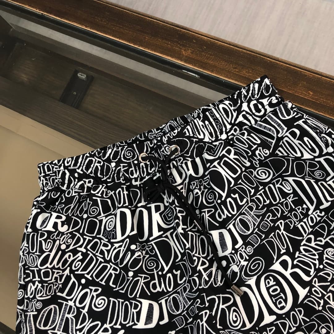 Calções de Praia Dior Monograma Preto e Branco foto 02