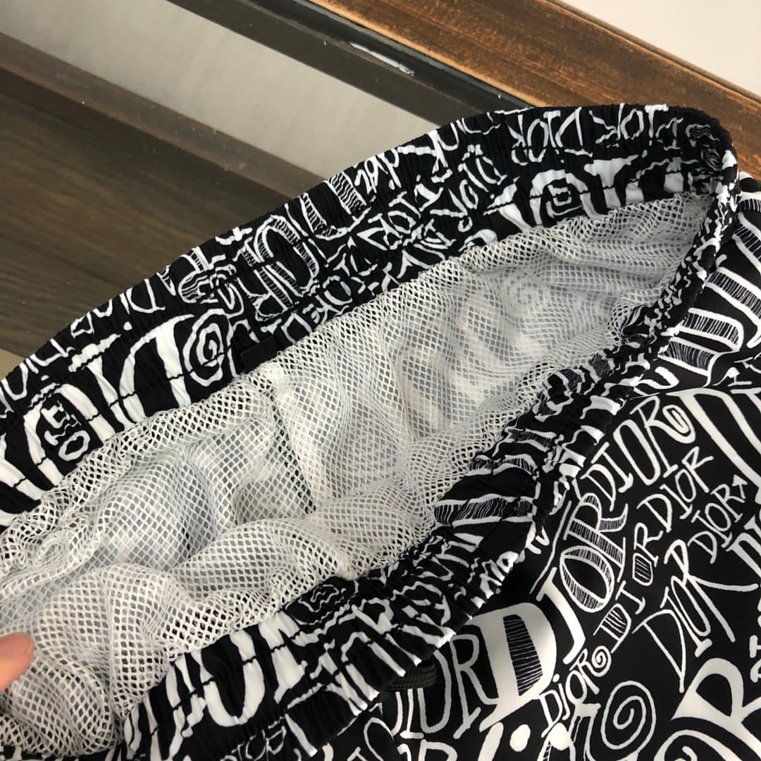 Calções de Praia Dior Monograma Preto e Branco foto 03