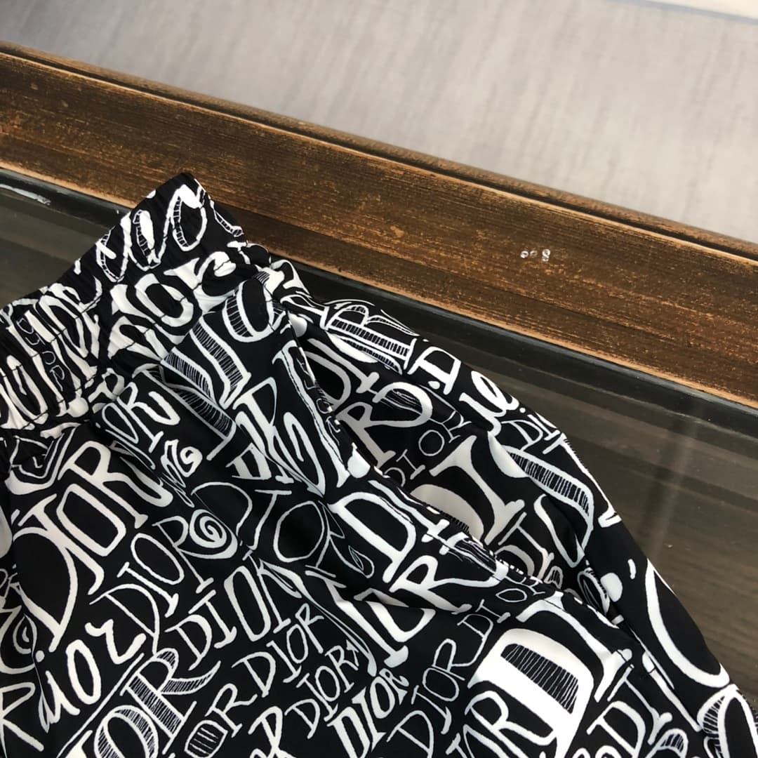 Calções de Praia Dior Monograma Preto e Branco foto 05