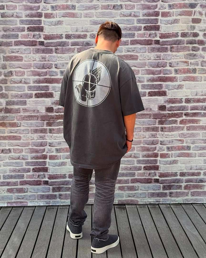 T-Shirt SAINT x FOG Collaboration foto 02