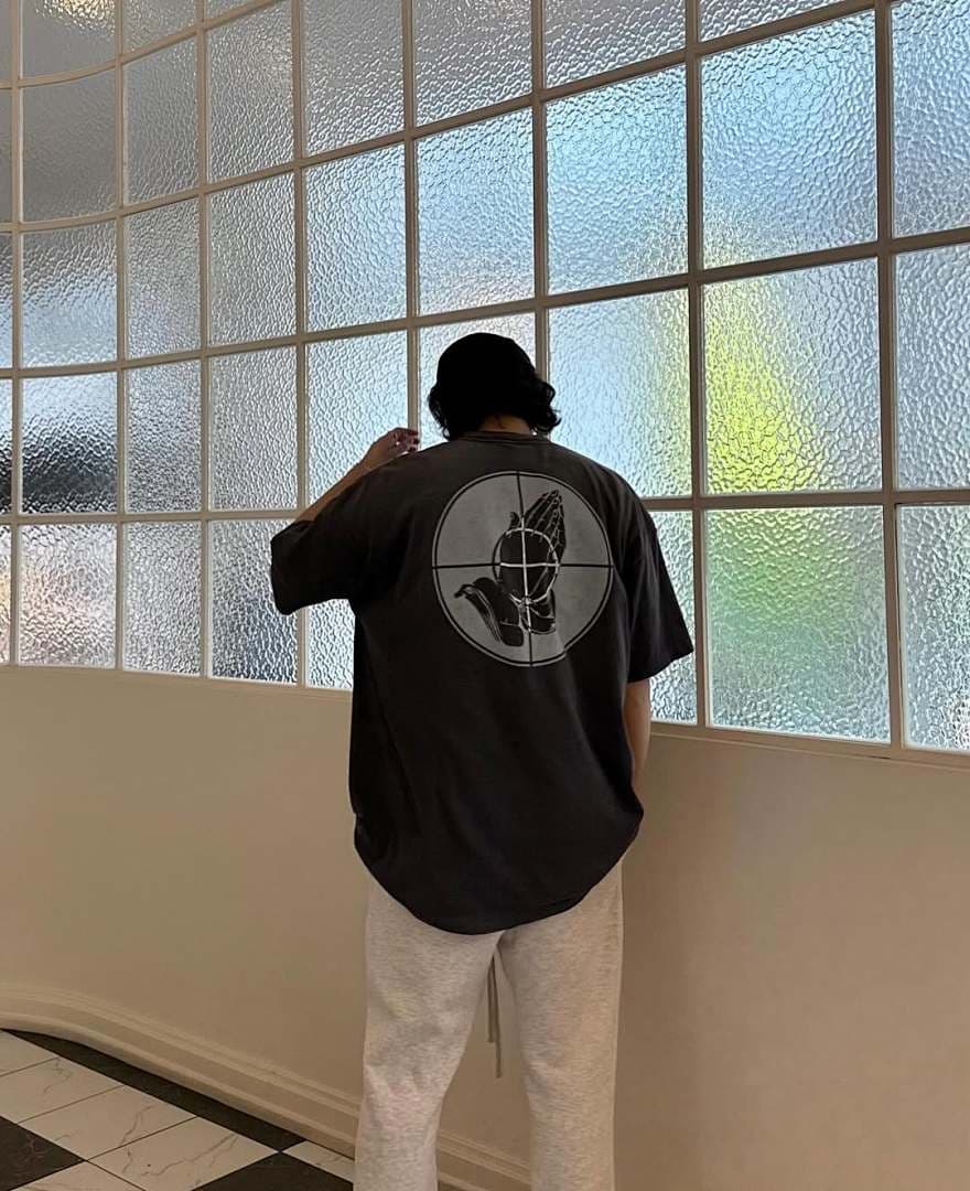 T-Shirt SAINT x FOG Collaboration foto 10