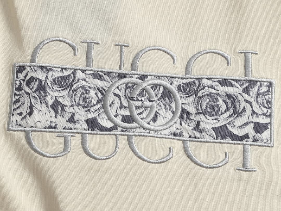 T-shirt Gucci Floral Retro Preto foto 15