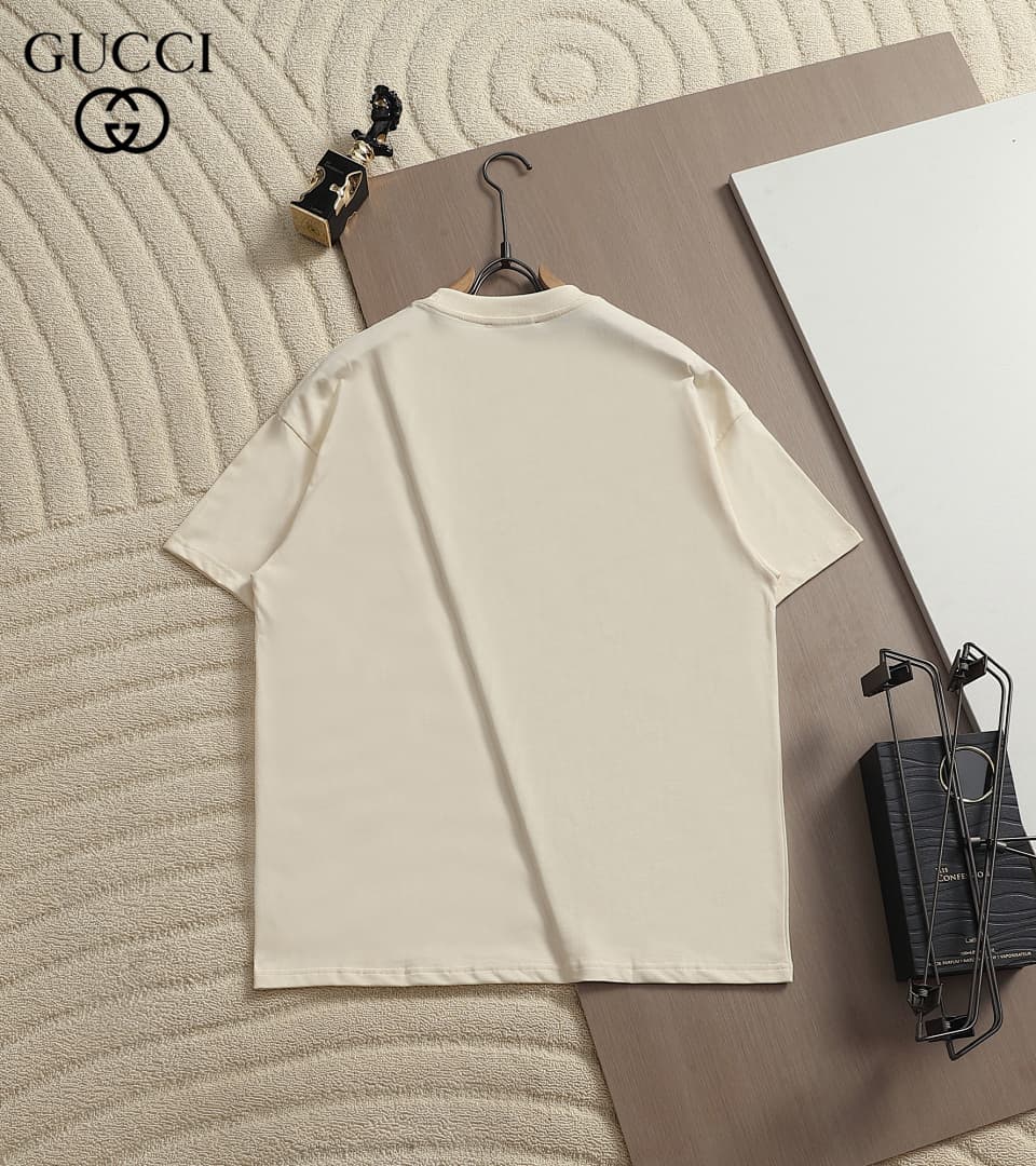 T-shirt Gucci Floral Retro Preto foto 19