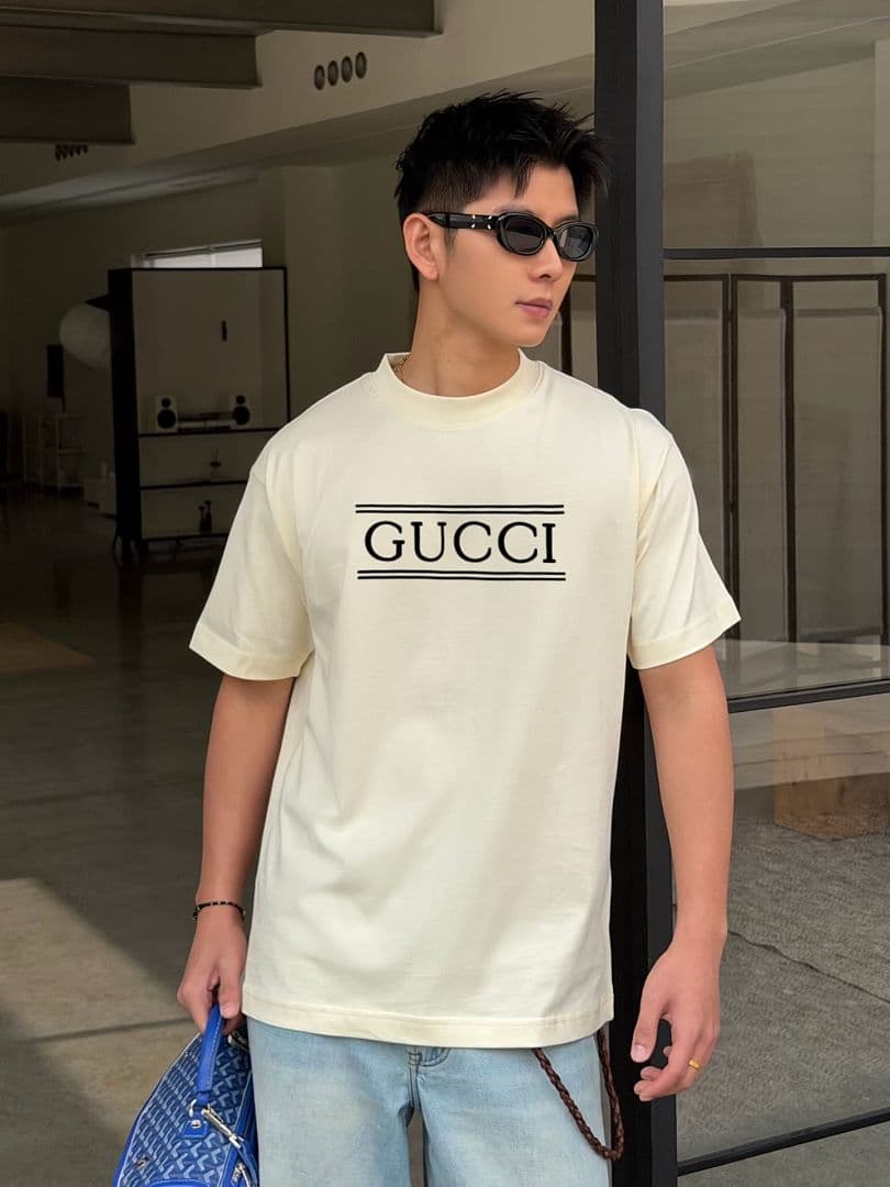 T-shirt Gucci Branco Made in Italy foto 02