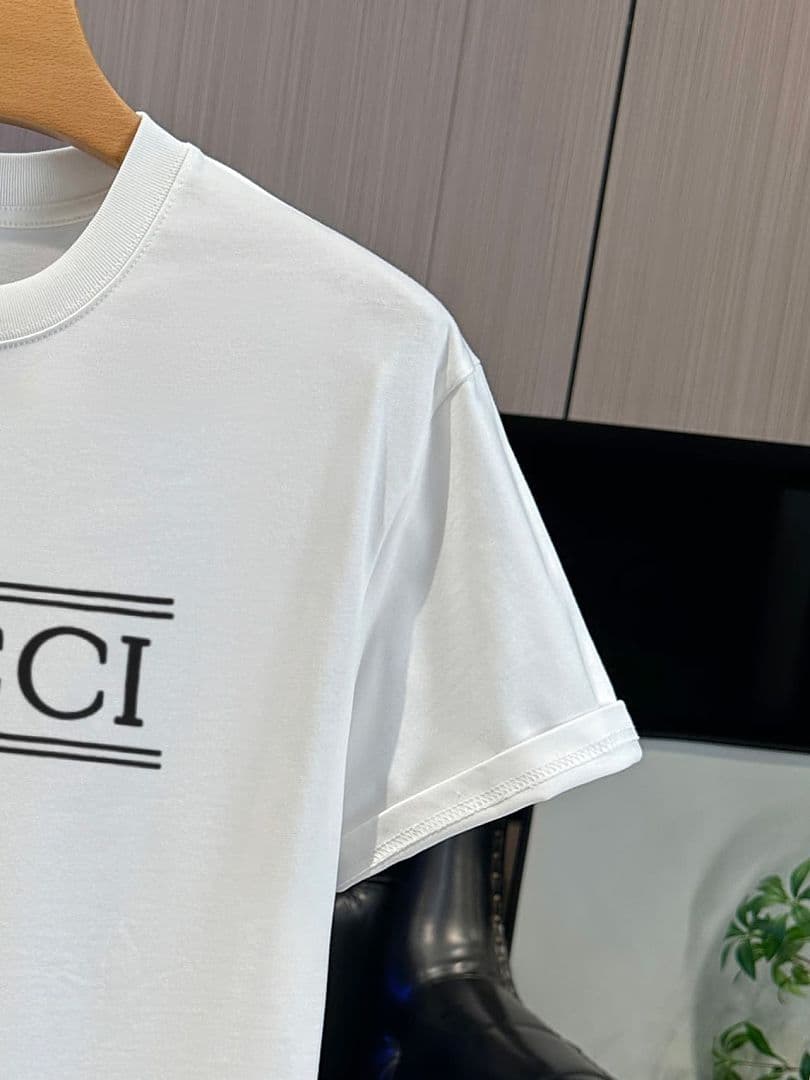 T-shirt Gucci Branco Made in Italy foto 38