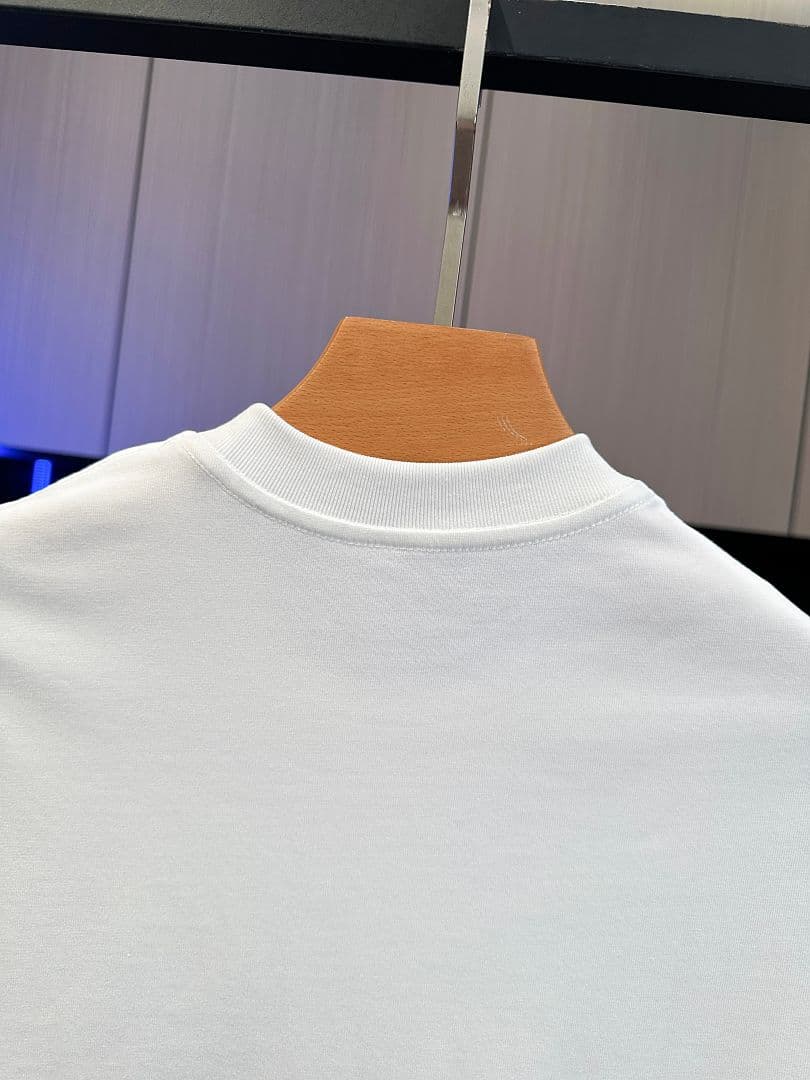 T-shirt Gucci Branco Made in Italy foto 39