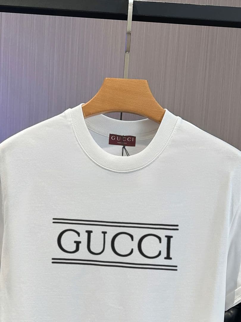 T-shirt Gucci Branco Made in Italy foto 40
