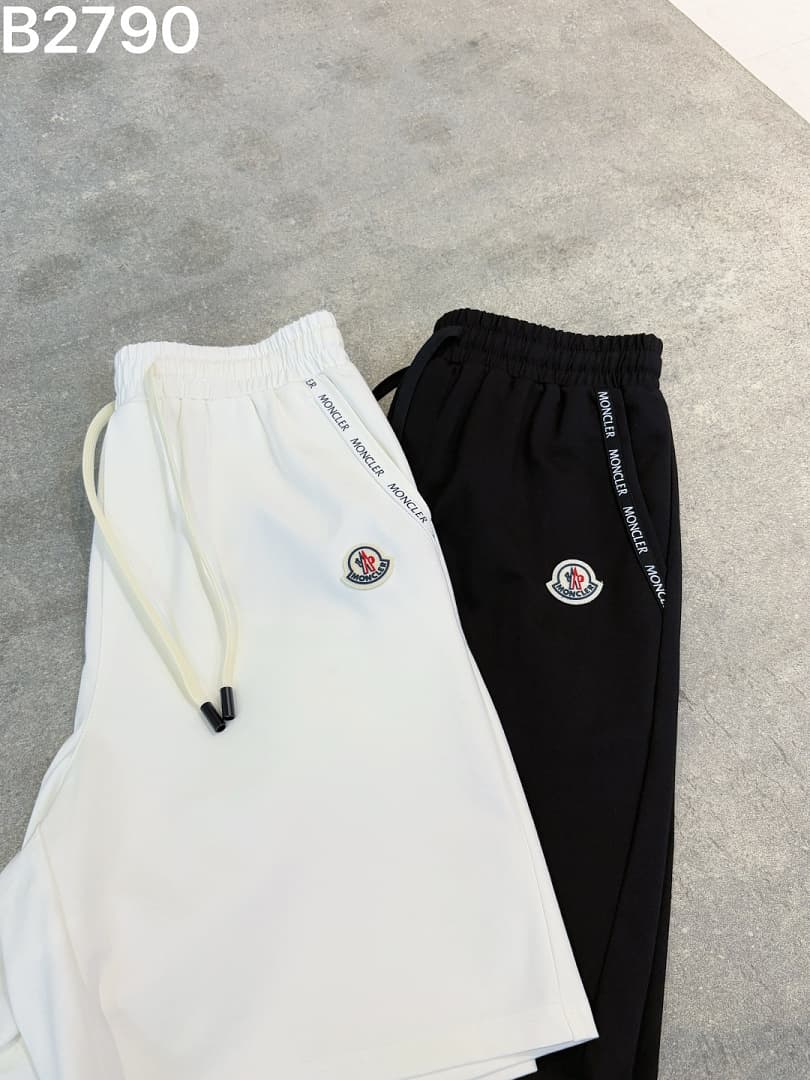 T-Shirt Moncler Textual Circular foto 08
