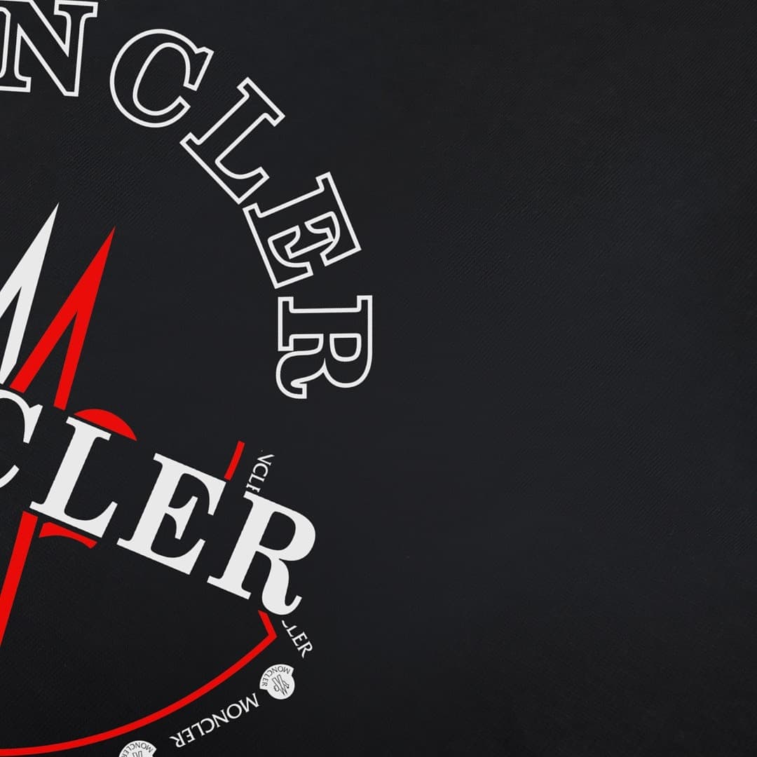 T-Shirt Moncler Circular Textual Preto foto 03