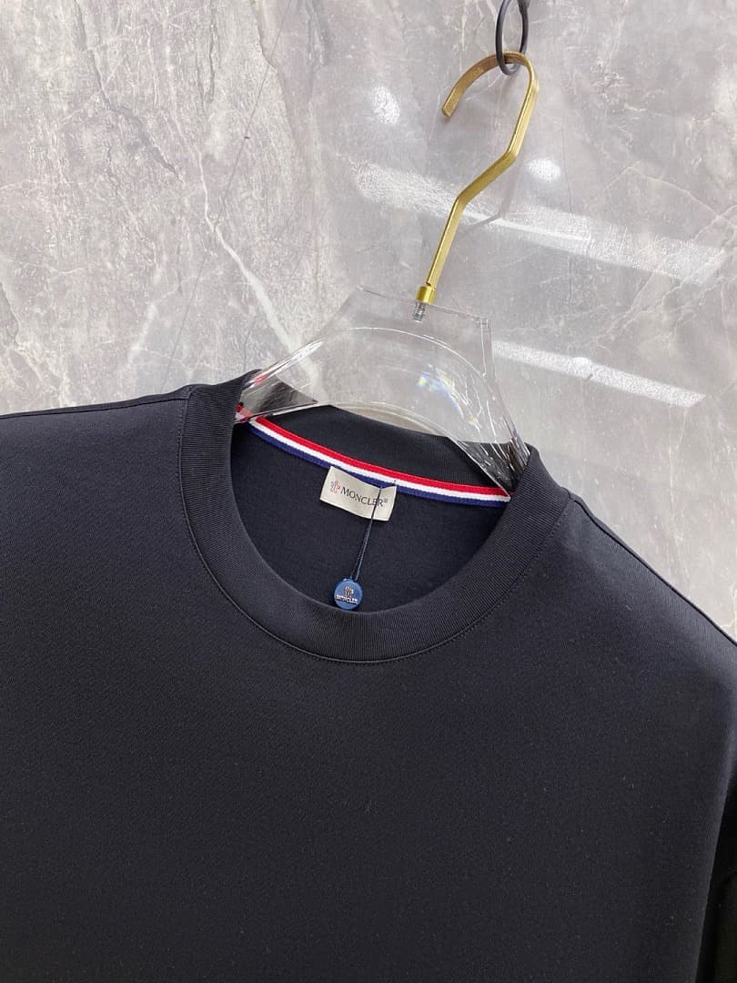 T-Shirt Moncler Circular Textual Preto foto 05