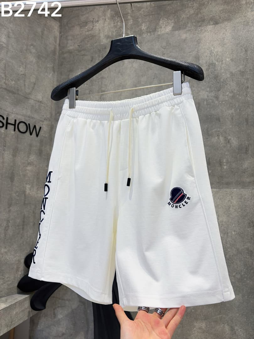 Calções Moncler Brancos com Logo foto 01