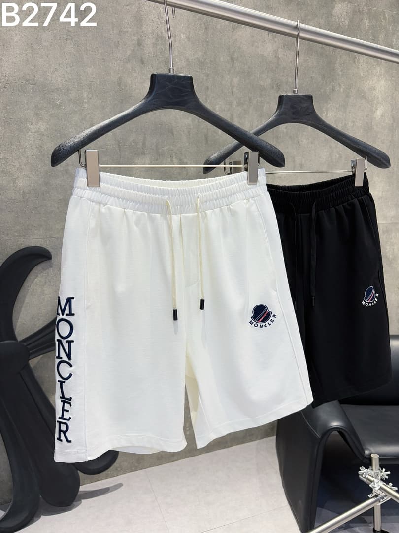 Calções Moncler Brancos com Logo foto 04