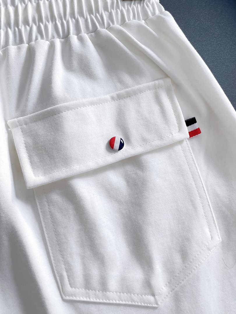 Calções Moncler Pretos Desportivos foto 05
