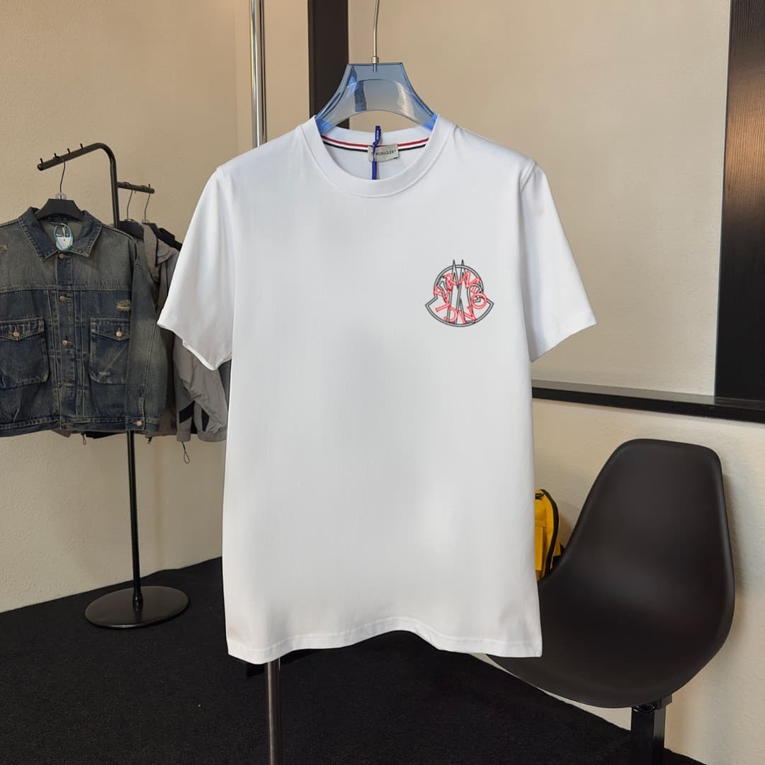 T-shirt Moncler Branca Premium foto 01