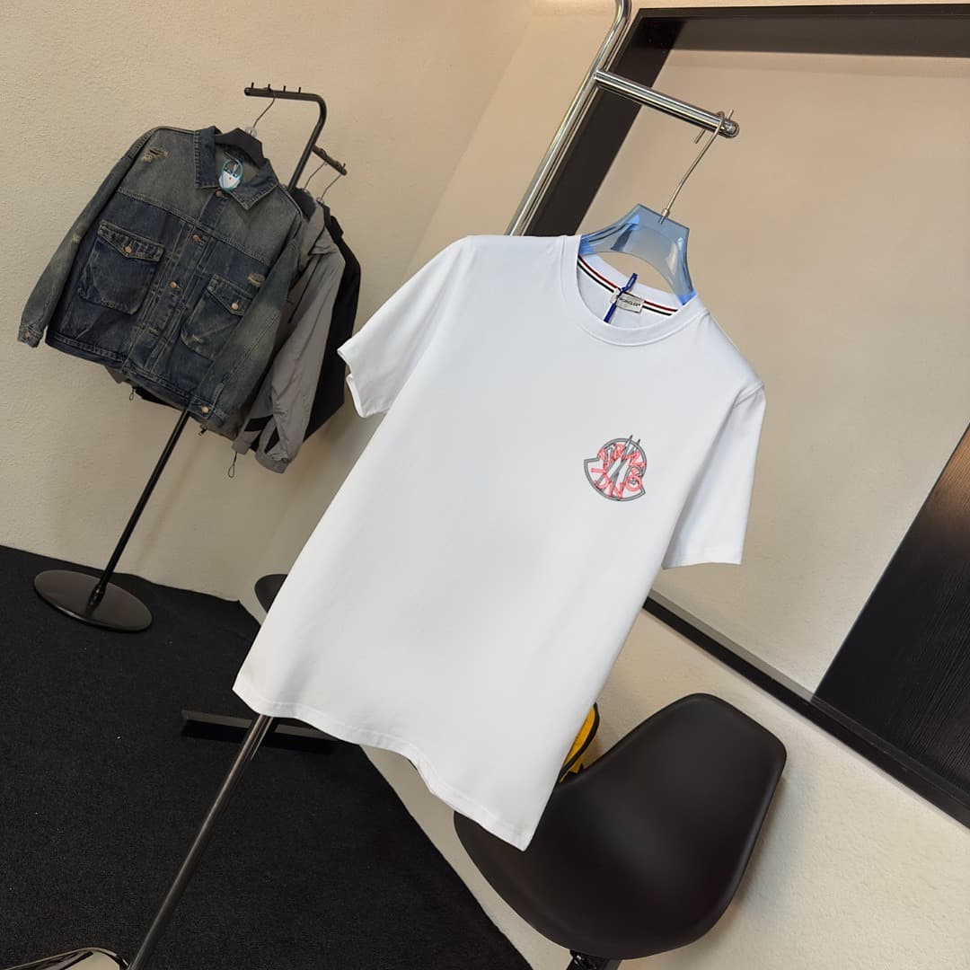 T-shirt Moncler Branca Premium foto 03
