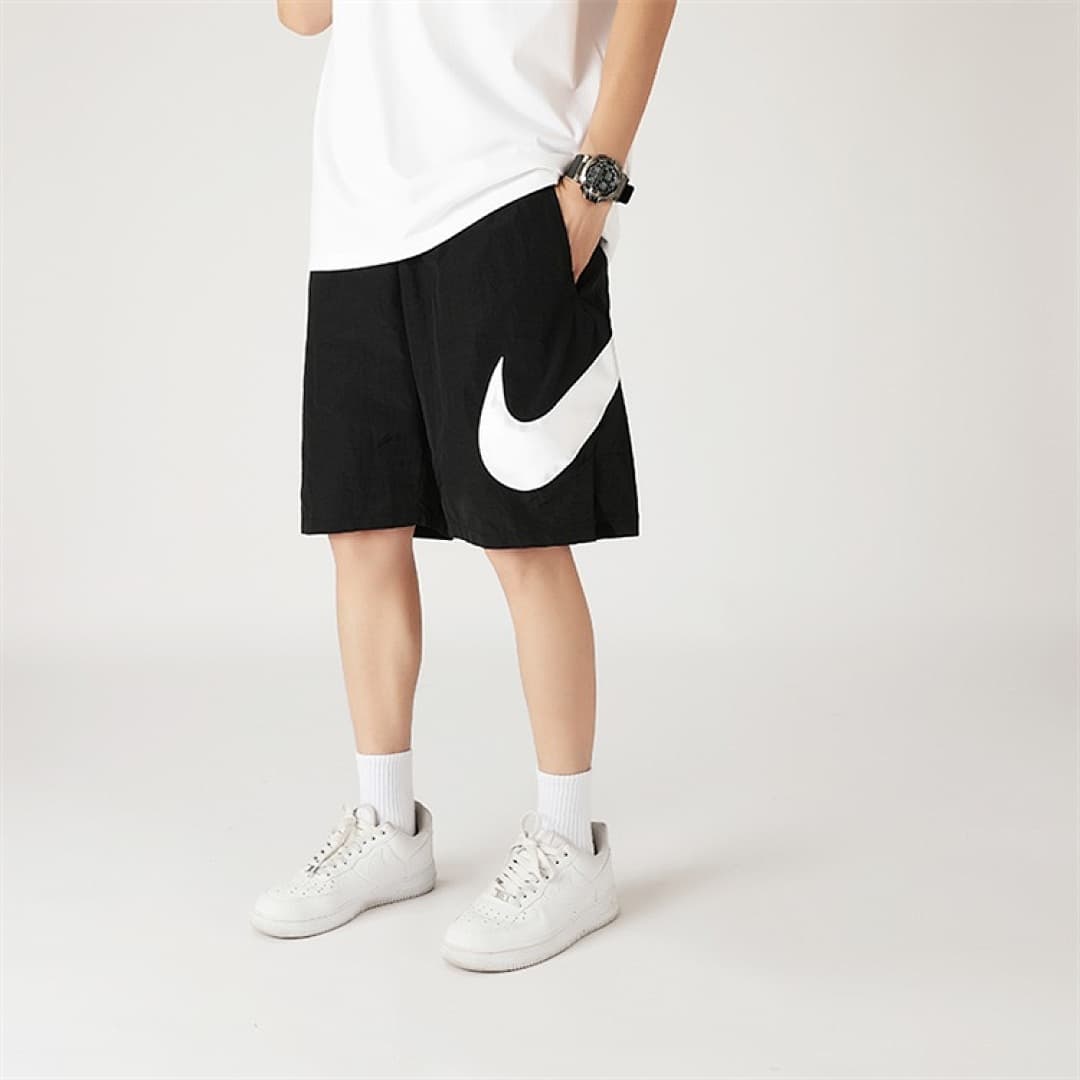 T-shirt Nike Essencial foto 01