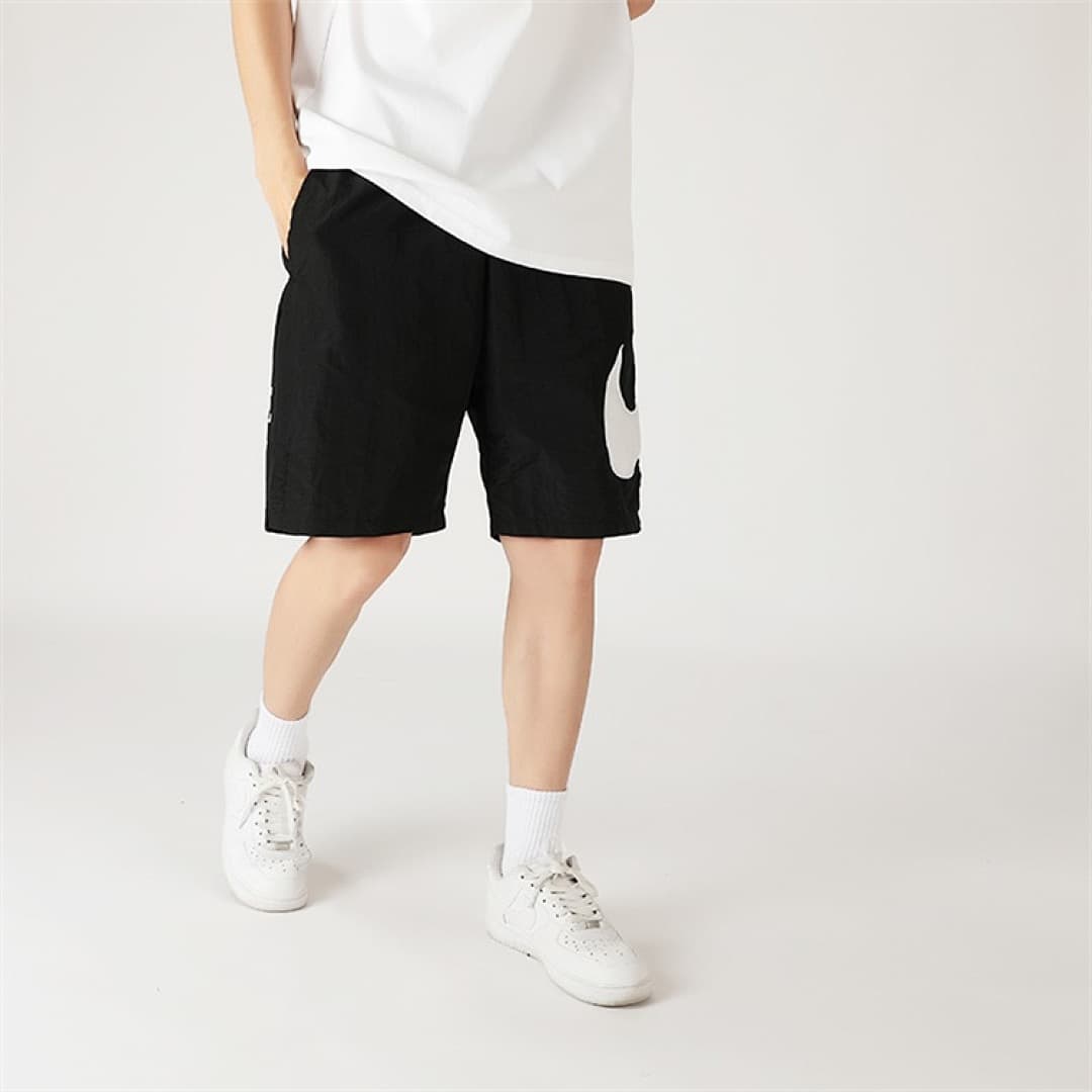 T-shirt Nike Essencial foto 02