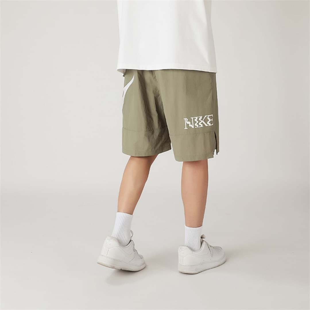 T-shirt Nike Essencial foto 04