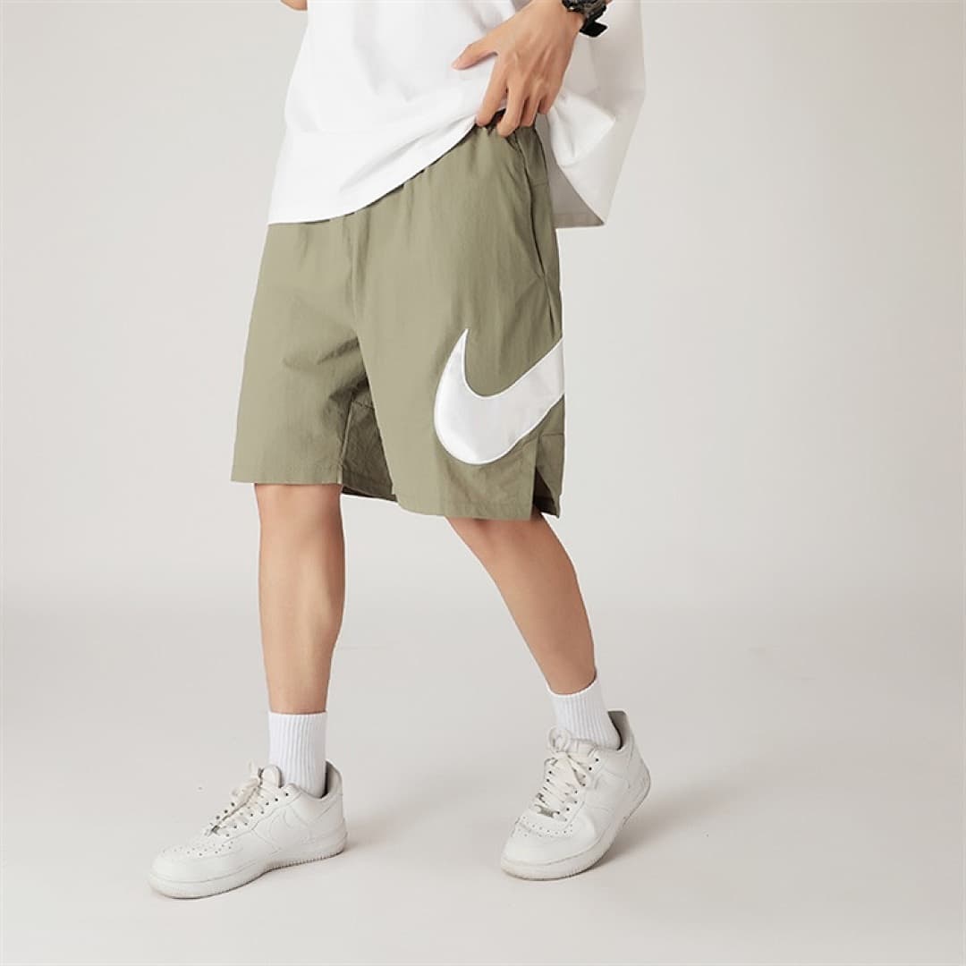 T-shirt Nike Essencial foto 05