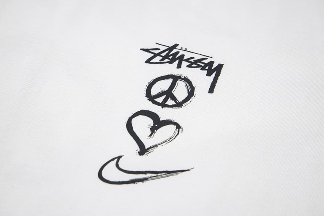 T-shirt Stussy x Nike XY113 Branco foto 18