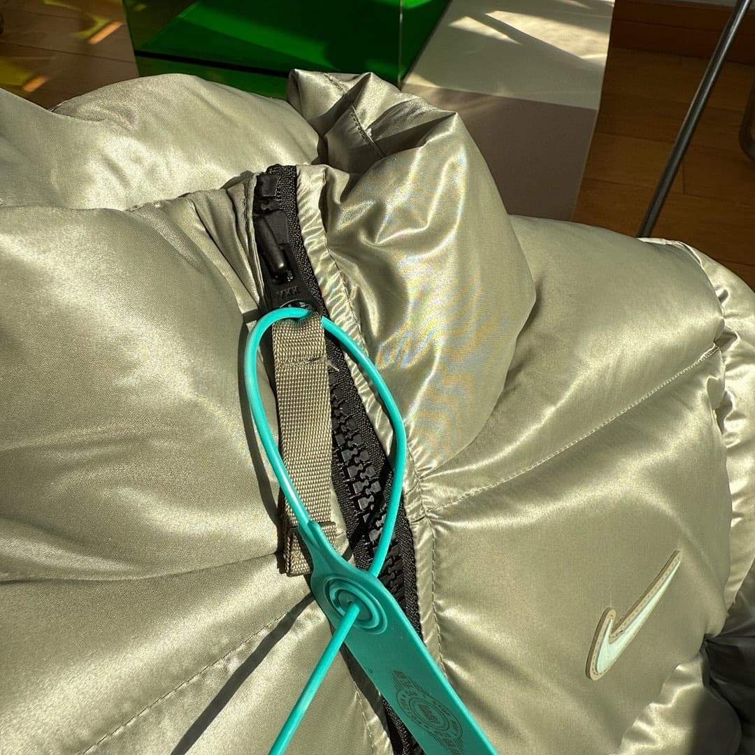 Nike x Drake Nocta Puffer Jacket foto 12