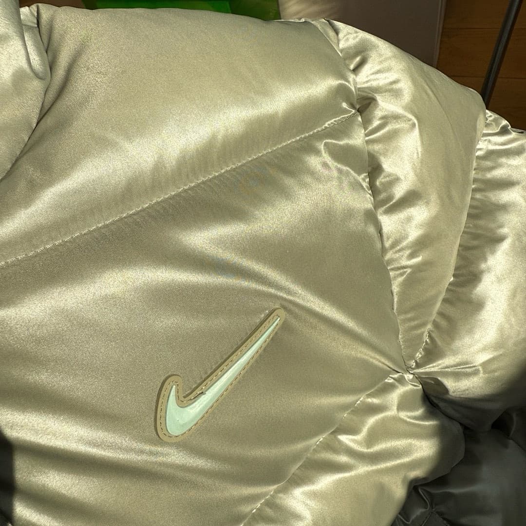 Nike x Drake Nocta Puffer Jacket foto 13