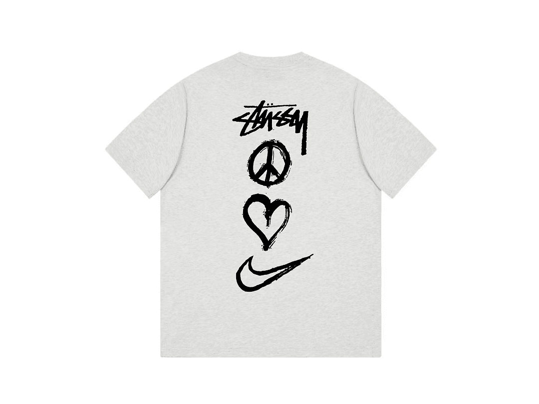 Nike Heart Logo Collaboration Tee foto 01