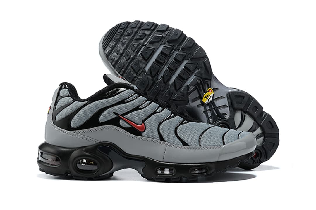 Nike Air Max Plus — Cinzento Preto Vermelho foto 03
