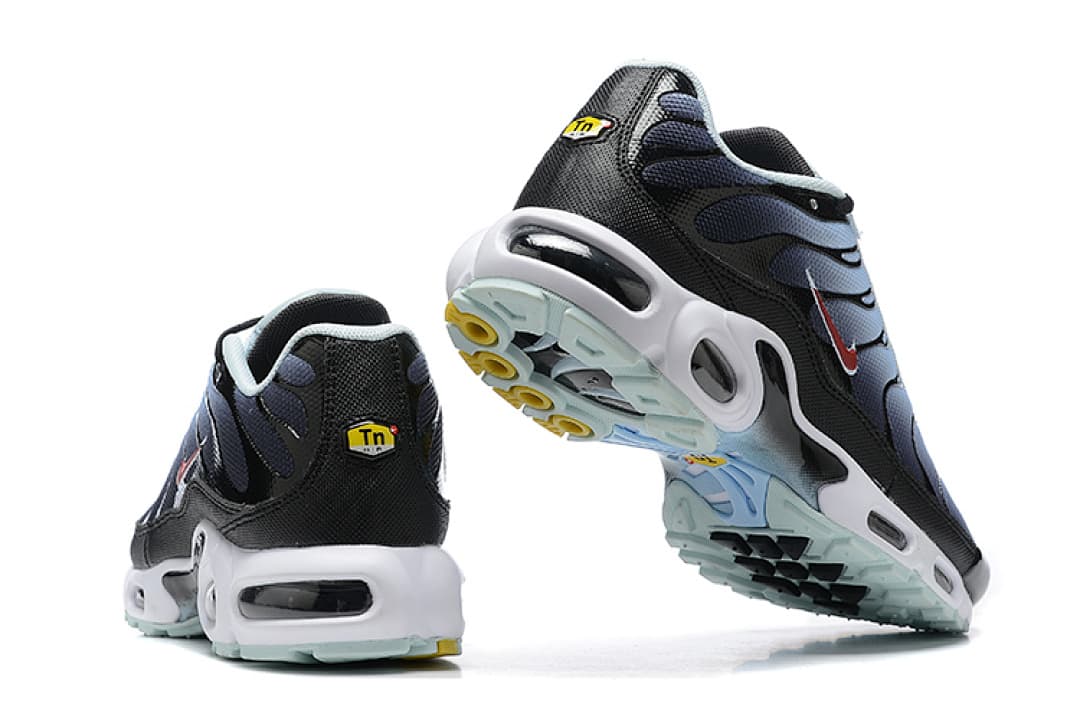 Nike Air Max TN — Branco com Azul Claro Minimalista foto 03