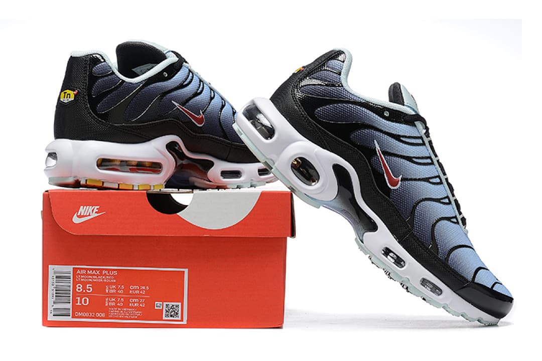Nike Air Max TN — Branco com Azul Claro Minimalista foto 04