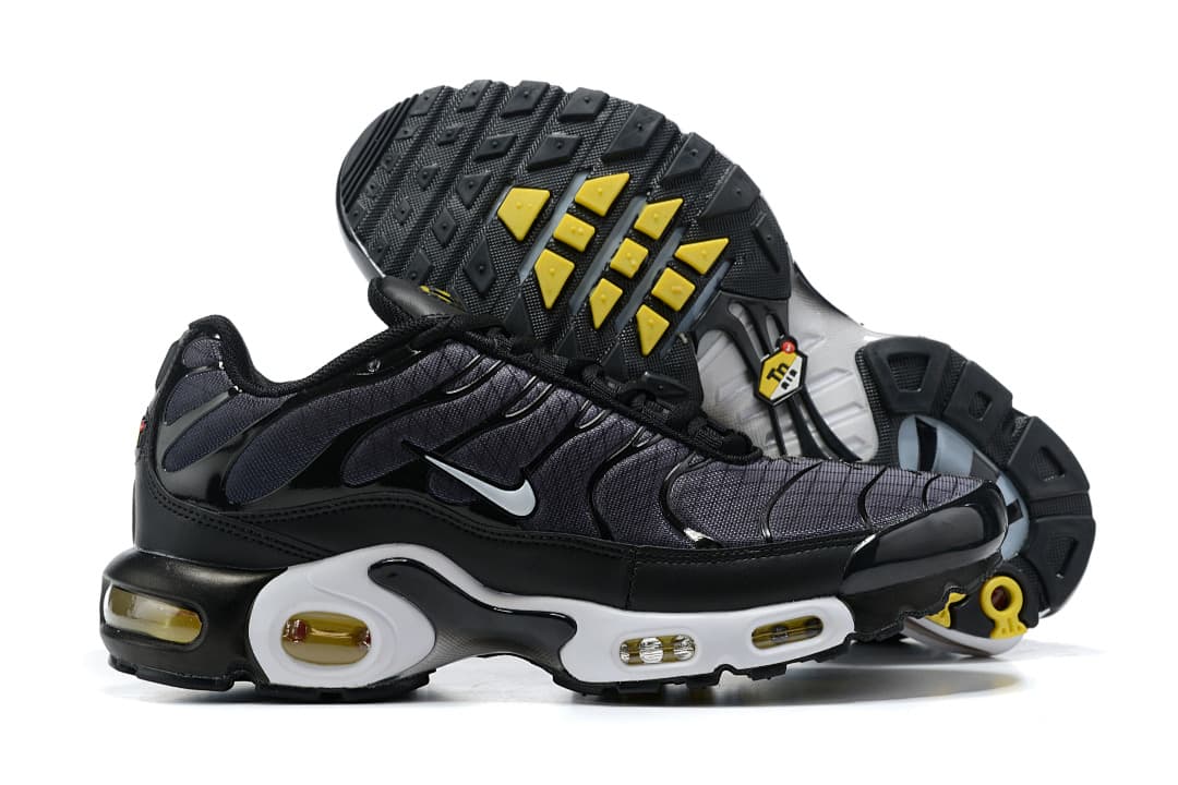 Nike Air Max Plus — Preto Branco Padrão Geométrico foto 02