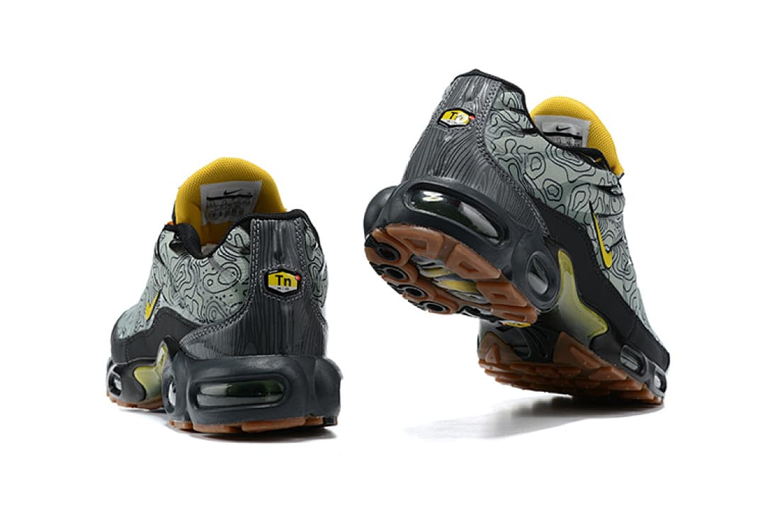 Nike Air Max Plus — Preto Amarelo Padrão foto 04