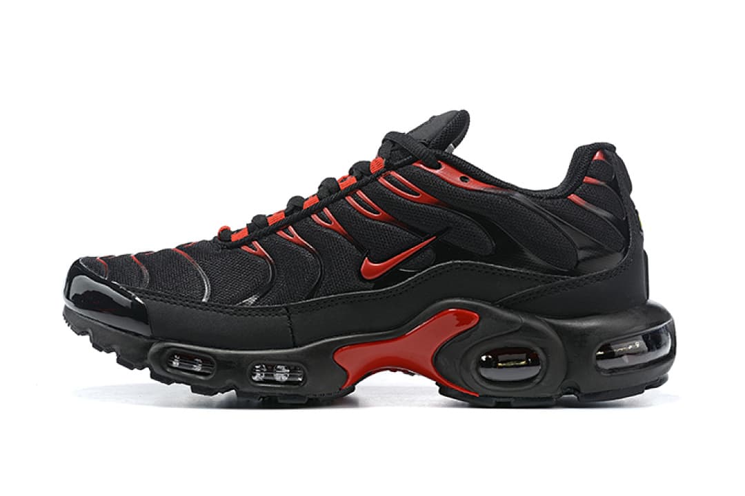 Nike Air Max Plus — Preto Vermelho Vibrante foto 02