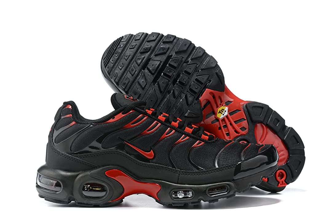 Nike Air Max Plus — Preto Vermelho Vibrante foto 03