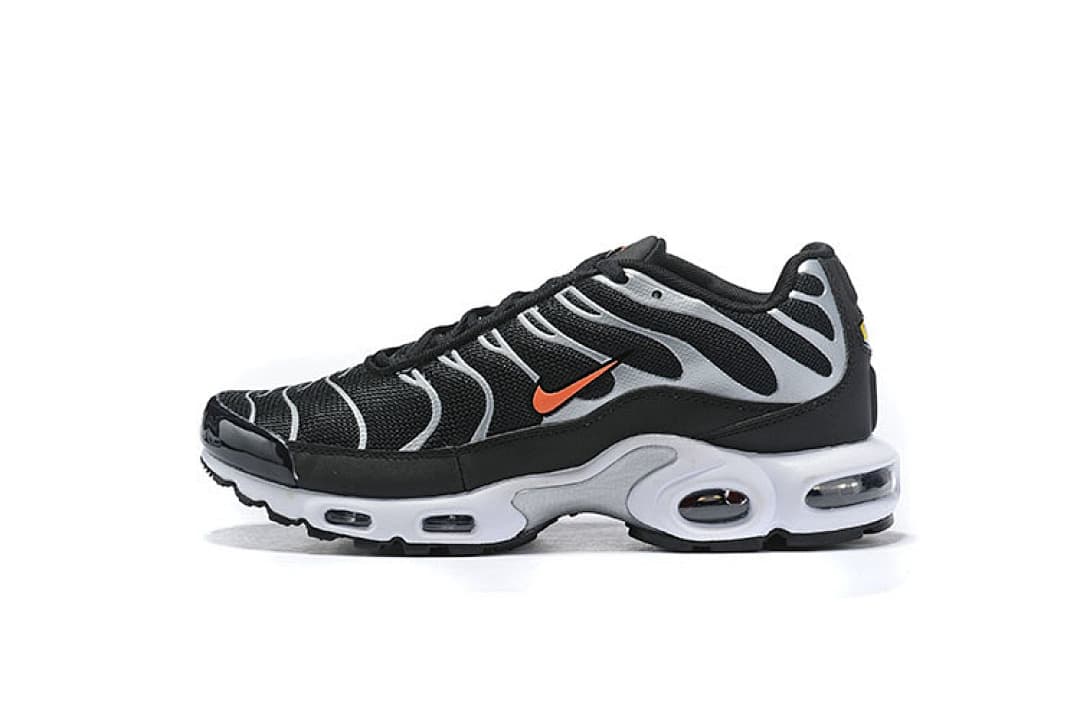 Nike Air Max Plus — Preto Branco Padrão Ondulado foto 02
