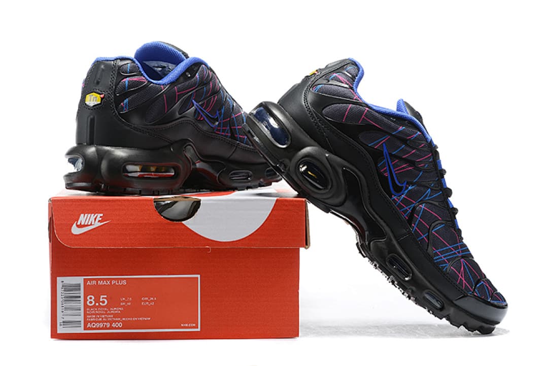 Nike Air Max Plus — Preto Azul Vermelho Padrão foto 01