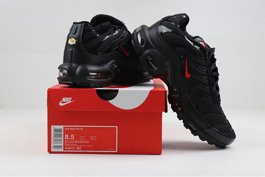 Nike Air Max TN — Black & Red foto 04